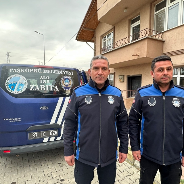 Kastamonu'da el freni çekilmeden çalışır vaziyette bırakılınca hareket eden...