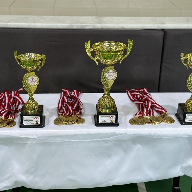 Karapınar'da öğretmenler arası voleybol turnuvası düzenlendi