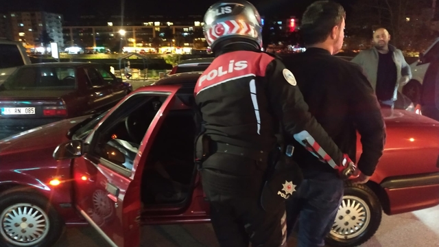 Samsun Emniyet Müdürlüğü Çarşamba ilçesinde asayiş uygulaması yaptı