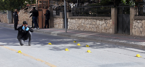 Otomobilden açılan ateşte kurye yaralandı