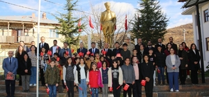 Tunceli'de PKK'lı teröristlerce okul lojmanında şehit edilen 6 öğretmen anıldı