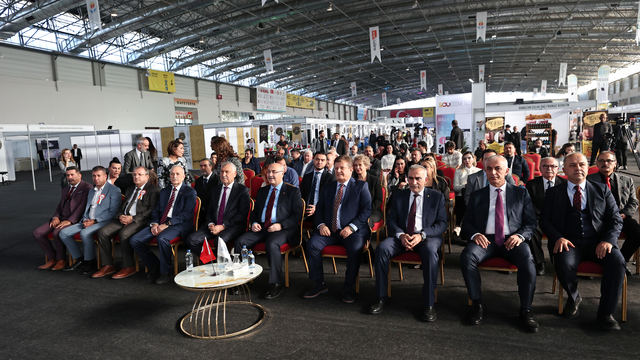 Adana'da Kuaför, Estetik, Kozmetik ve Güzellik Fuarı açıldı