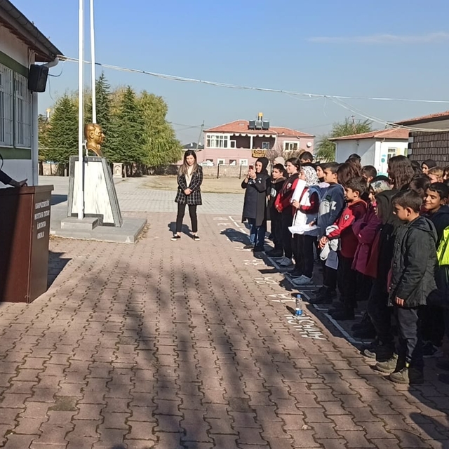 Hacılar'da 24 Kasım Öğretmenler Günü kutlandı