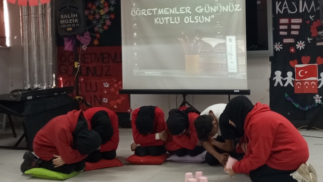 Sivrice'de 24 Kasım Öğretmenler Günü kutlandı