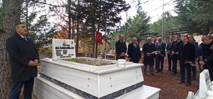İLKSAN, 24 Kasım Öğretmenler Günü'nde Kütahyalı şehit öğretmenleri andı