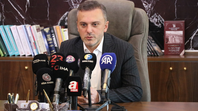 AK Parti Genel Başkan Yardımcısı Kandemir, Elazığ'da partililerle bir araya geldi:
