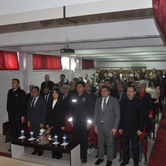 Laçin'de Öğretmenler Günü kutlandı