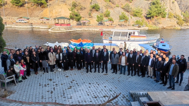 Oğuzlar Belediye Başkanı Yıldırım öğretmenleri ağırladı