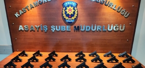 İstanbul'dan Kastamonu'ya ruhsatsız tabanca getiren 3 kişi yakalandı