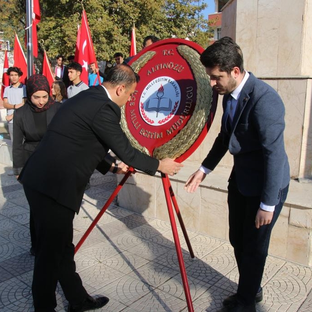 Adana, Mersin ve Hatay'ın ilçelerinde 24 Kasım Öğretmenler Günü kutlandı