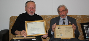 Artvin'de emekli öğretmen 61 yıl sonra öğrencisi ile bir araya geldi