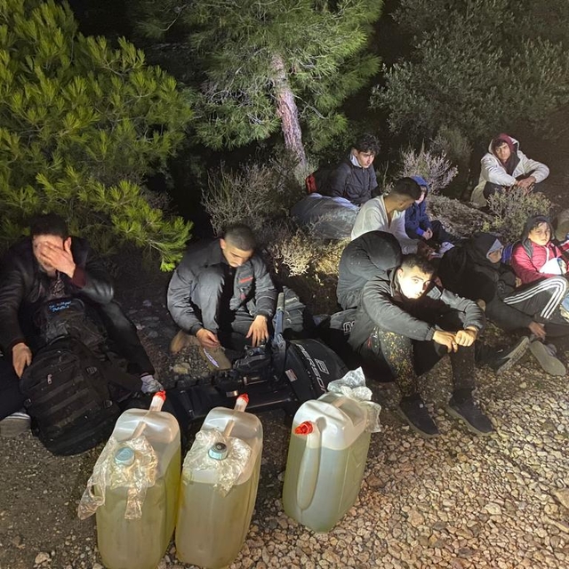 İzmir'de 96 düzensiz göçmen yakalandı