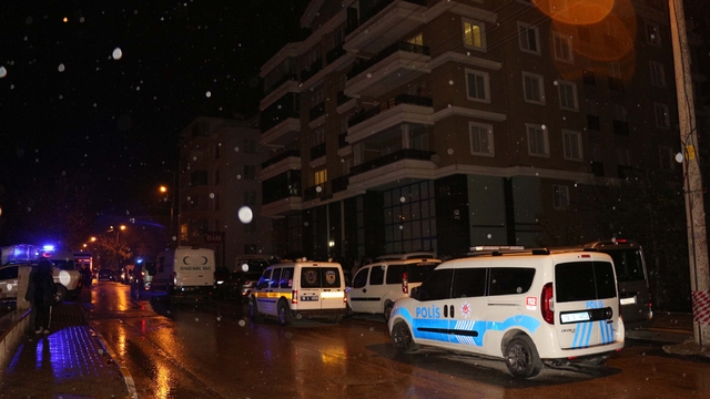 Çankırı'da tartıştığı eşini çocuklarının gözü önünde bıçakla öldürdü