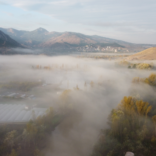 Sakarya Nehri sis bulutuyla kaplandı