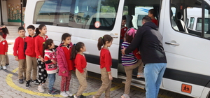 Denizli'de okul servislerini "Şirin Dedektifler" denetliyor