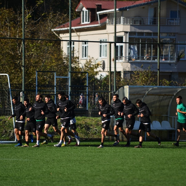 (ÖZEL) Futbolseverler bu maça kilitlendi: Perşembespor, Çarşambaspor´u konu...