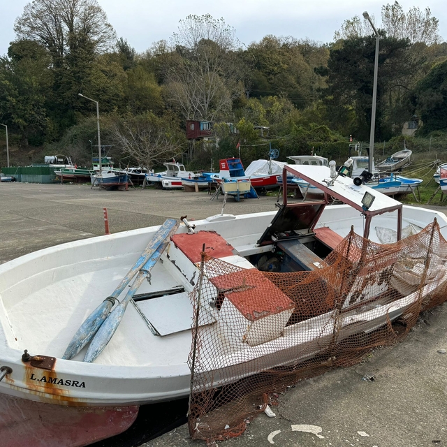 Bartın için fırtına uyarısı yapıldı, tekneler karaya alındı