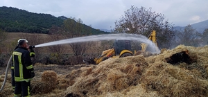 Burdur'da çıkan yangında  35 ton saman balyası yandı