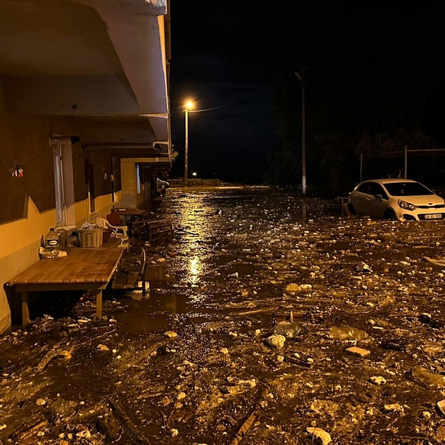 GÜNCELLEME - Karadeniz'de fırtına dev dalgalar oluşturdu