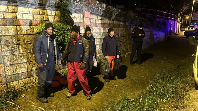 GÜNCELLEME 2 - Kastamonu'da yük gemisi karaya oturdu