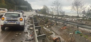 GÜNCELLEME 3 - Giresun'da fırtına sonucu yükselen dalgalar zarara yol açtı