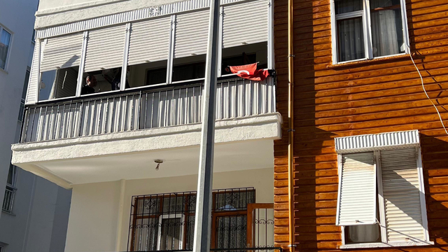 Uzman jandarma evinde ölü bulundu