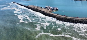 Trabzon'da 6 askerin denizden kurtarıldığı bölgede dalgalar dindi, hasar or...