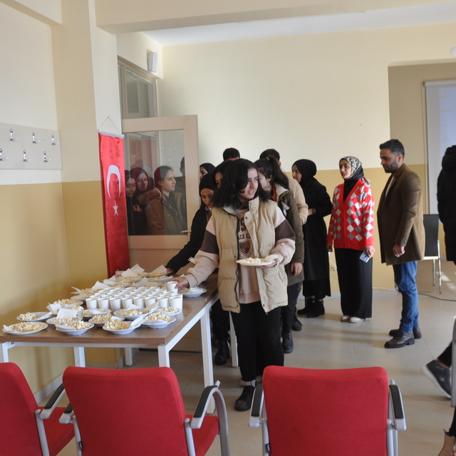 Bulanık'ta "Kariyer Planlama ve Geleceğin Meslekleri" semineri düzenlendi