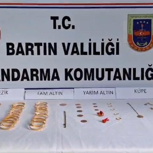 `Polisiz' deyip, 1,5 milyon liralık dolandırıcılık yapan 2 şüpheli, tutukla...