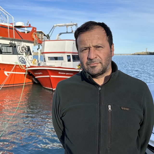 Kastamonu'da girişi kumla dolan barınaktaki balıkçı tekneleri mahsur kaldı