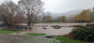 Çanakkale'de cadde ve sokaklar göle döndü