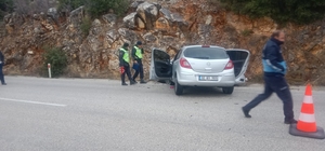 Isparta'da iki otomobilin çarpıştığı kazada 1 kişi öldü, 4 kişi yaralandı