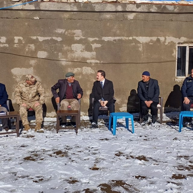 Malazgirt Kaymakamı Göksu Bayram'ın köy ziyaretleri sürüyor