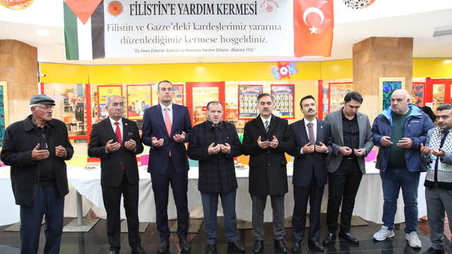 Ahlat'ta, Filistinliler yararına yardım kermesi düzenlendi