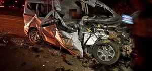 Diyarbakır´da TIR´a arkadan çarpan hafif ticari araçtaki 2 kişi öldü