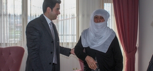 Genç Kaymakamı Muhammet Güzel şehit ailelerini ziyaret etti