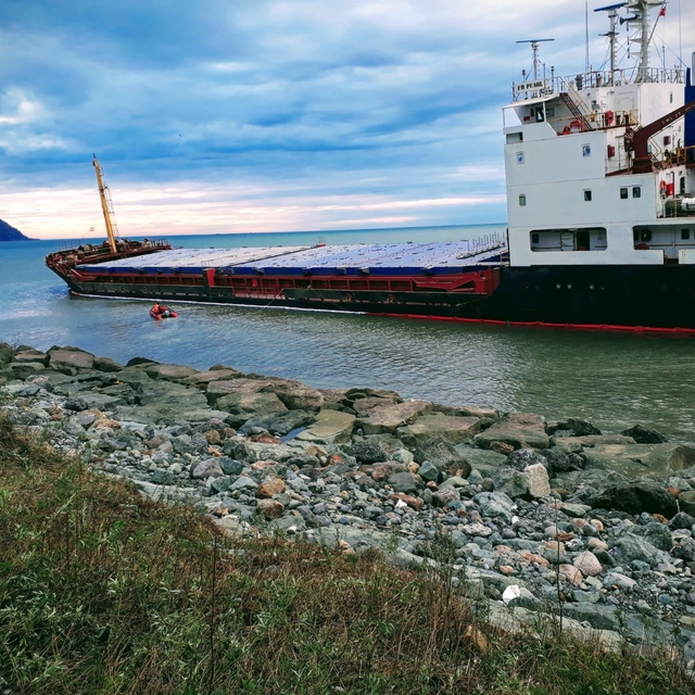 Karaya oturan kuru yük gemisi için 2 kurtarma seçeneği
