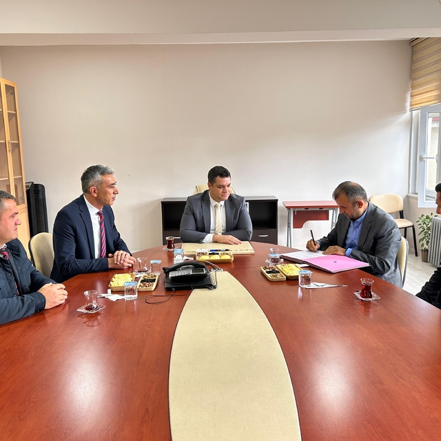 Bozkır'da imzalanan protokolle 30 öğrenciye burs verilecek