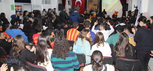 Kayserisporlu futbolcular Bünyan'da öğrencilerle buluştu