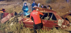 Burdur'da şarampole devrilen otomobildeki 2 kişi yaralandı