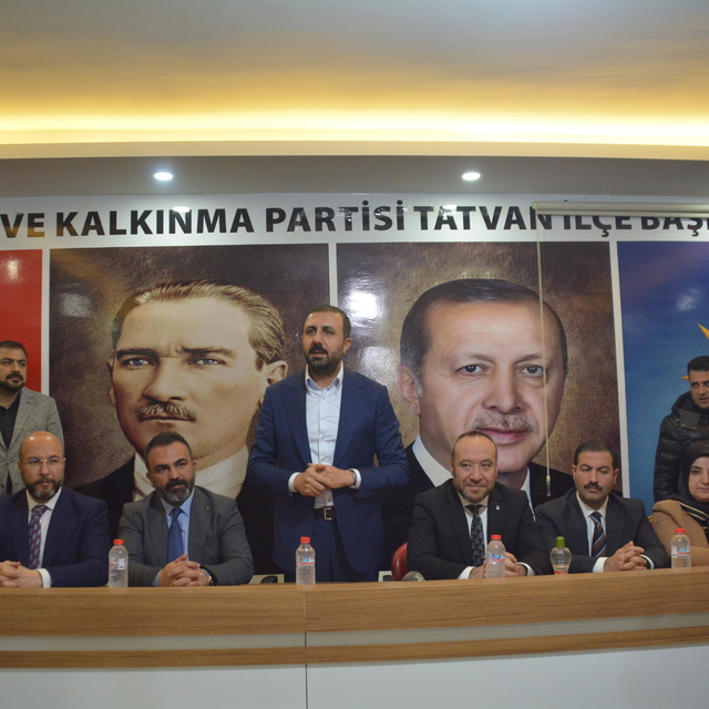 AK Parti Tatvan İlçe Başkanlığına atanan Ayaz göreve başladı