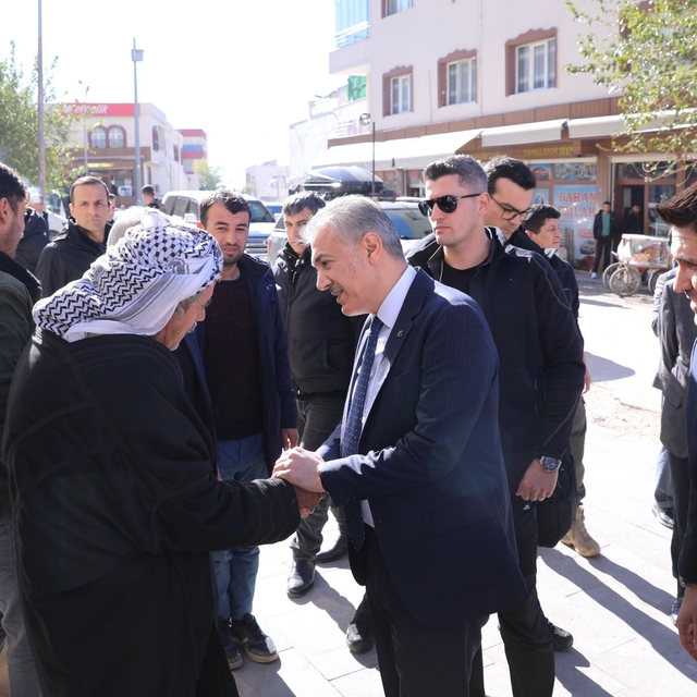 Mardin Valisi Tuncay Akkoyun Derik ilçesini ziyaret etti