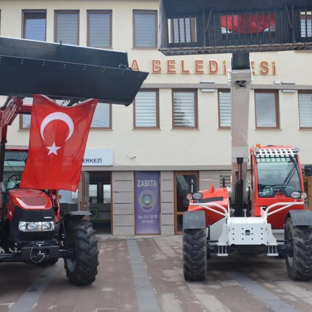Beylikova Belediyesinden çiftçiye iş makinesi desteği