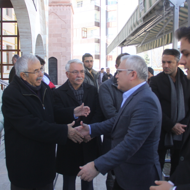 Eski Milletvekili Soluk'un vefat eden ağabeyi Zara'da toprağa verildi