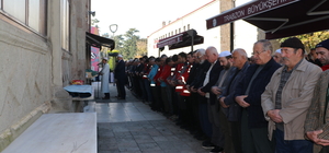 Trafik kazası sonucu hayatını kaybeden UMKE personelinin cenazesi defnedildi