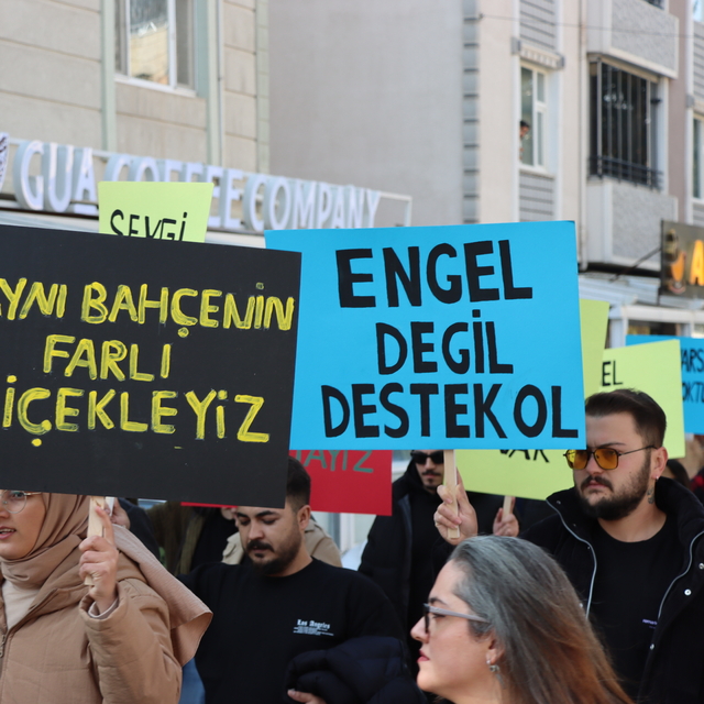 Iğdır'da özel eğitim öğretmenleri "Aynı bahçenin farklı çiçekleriyiz" temal...