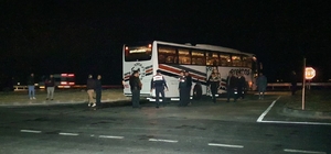 Tokat'ta tüfekle ateş edilen yolcu otobüsünde hasar oluştu