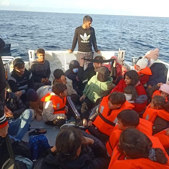 Antalya'da 32 düzensiz göçmen yakalandı