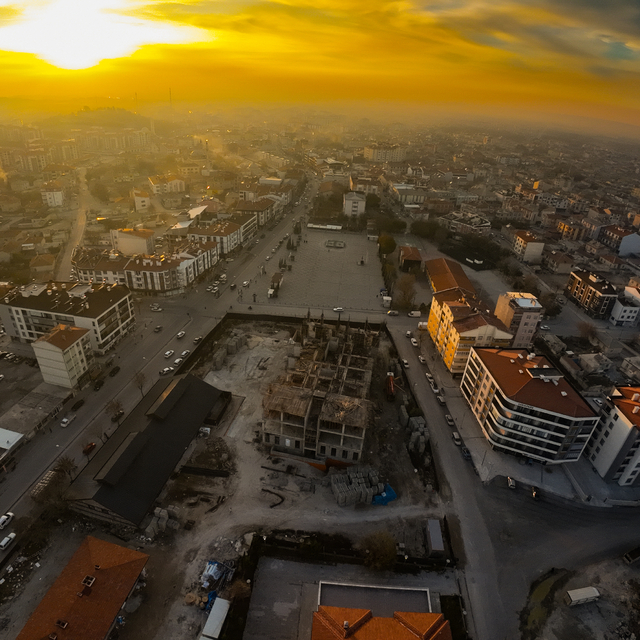 OKUNDU Karapınar'da yeni belediye binası yapımı devam ediyor