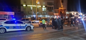 Hafif ticari araçla çarpışan motosikletin sürücüsü hayatını kaybetti